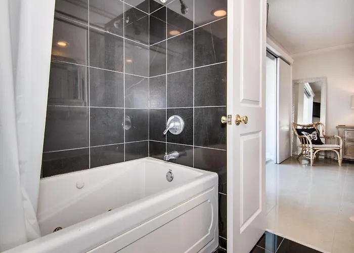 Harbour Light Towers 307 3rd Floor Beachfront 2 Bedroom Harbour Light Towers * Clearwater Beach